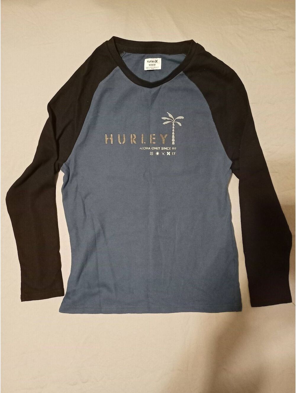 Hurley Long Sleeve Tee - Med